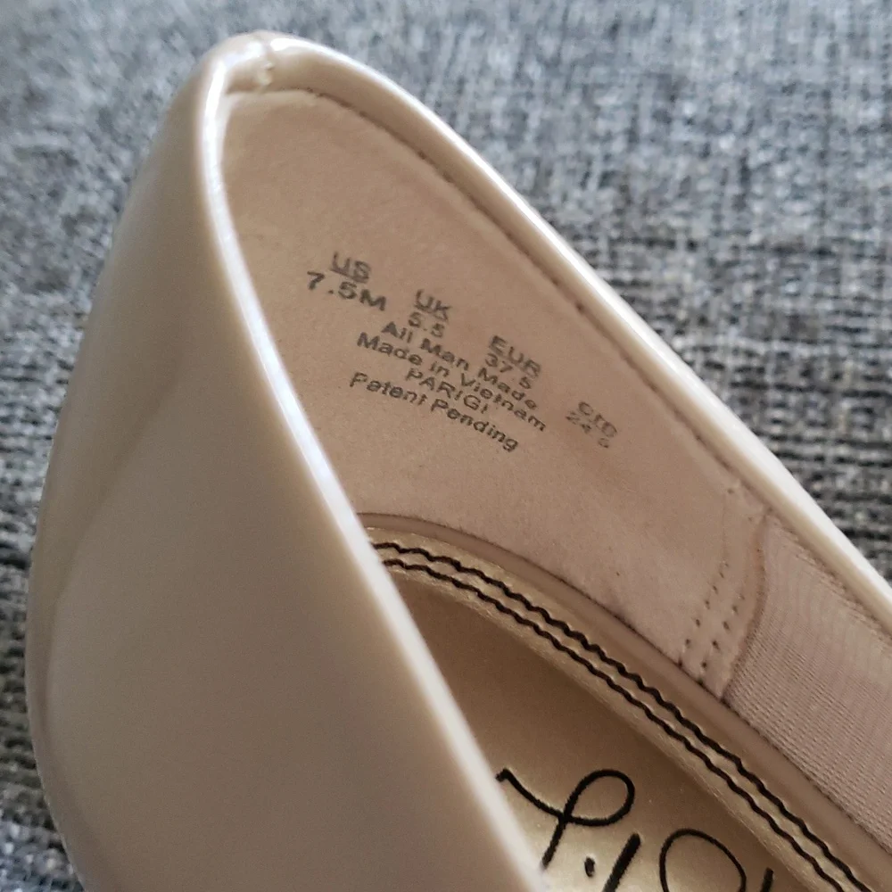 Life Stride Women's Taupe Pumps - Picture 4 of 9
